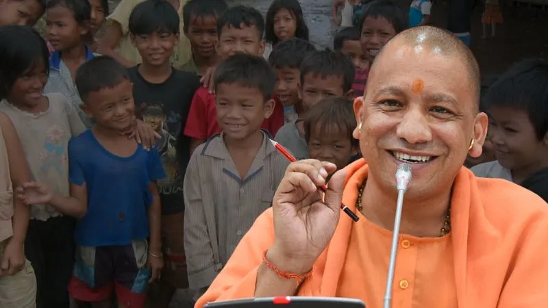योगी सरकार की नीतियों से गरीब और कमजोर परिवारों के बच्चों को मिल रहा बेहतर भविष्य