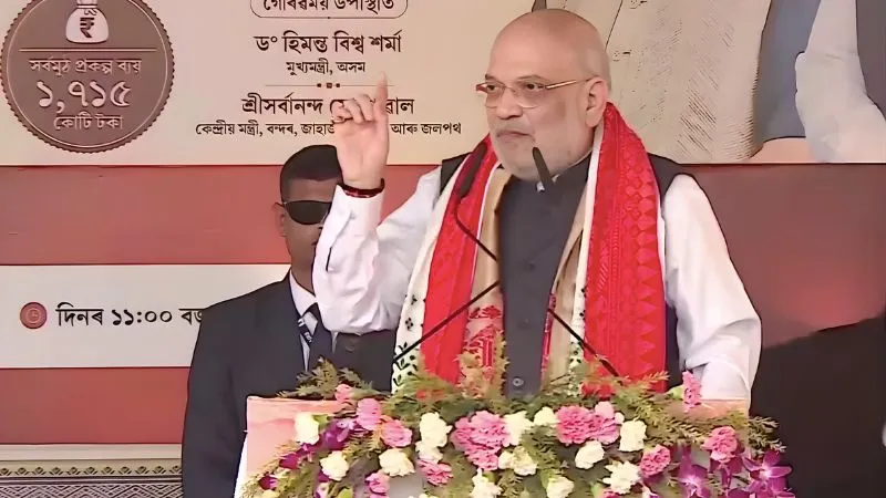 असम में गमछा से गरमाई सियासत, राहुल गांधी पर शाह का बड़ा हमला, कहा- पता नहीं नॉर्थ-ईस्ट से क्या दुश्मनी है