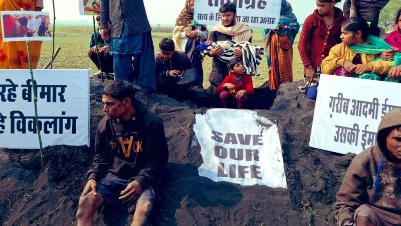 बच्चों को जंजीरों में बांध रहे माता-पिता… गाजीपुर के 12 गांवों में रहस्यमयी बीमारी का खौफ, राज्यपाल ने दिया दखल