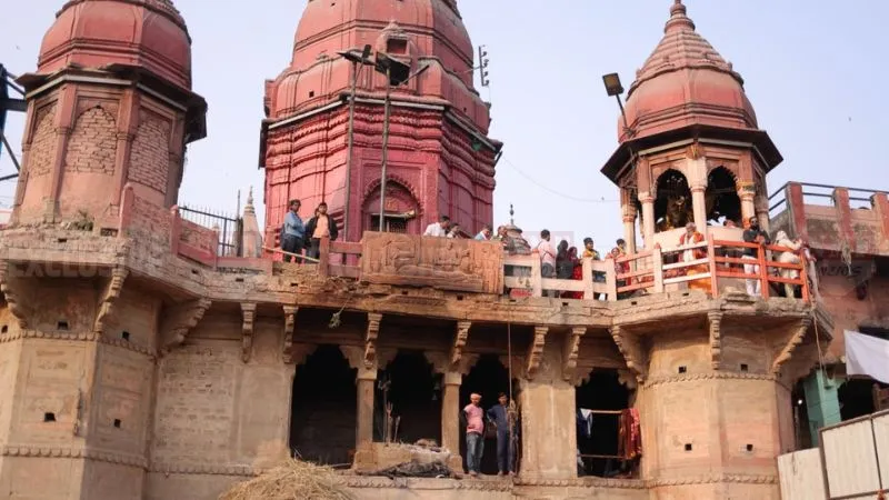 'ना मंदिर टूटा ना मूर्ति...', काशी की जनता ने विपक्ष के फर्जी प्रोपेगेंडा को किया ध्वस्त, मणिकर्णिका घाट तोड़े जाने के वायरल वीडियो की सच्चाई आई सामने