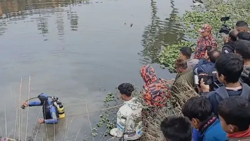 बांग्लादेश में ‘भीड़तंत्र’ का खौफ! लोगों के हमले से बचने के लिए नहर में कूदा था हिंदू शख्स, मौत