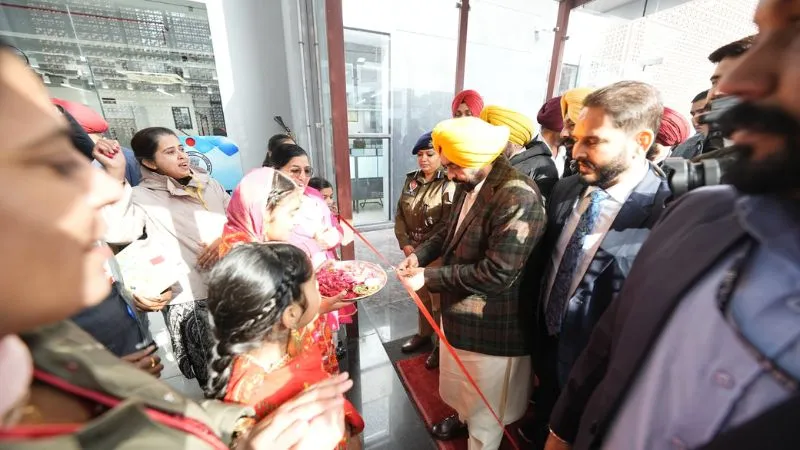 पंजाब में ‘मिशन प्रगति’ की शुरुआत, CM भगवंत मान का ‘युवाओं की मदद' वाला मॉडल, छात्रों को फ्री में मिल रही एकेडेमिक-फीजिकल ट्रेनिंग