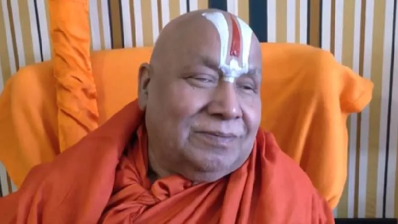 जगद्गुरु रामभद्राचार्य का तीखा हमला: दिल्ली दंगों के आरोपियों को मृत्युदंड, जेएनयू नारेबाजी और IPL पर शाहरुख खान को दोषी ठहराया