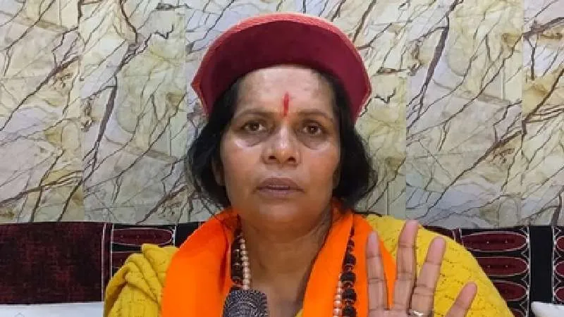 हामिद अंसारी के बयान पर साध्वी प्राची का पलटवार, बोलीं-देश तोड़ने की मानसिकता