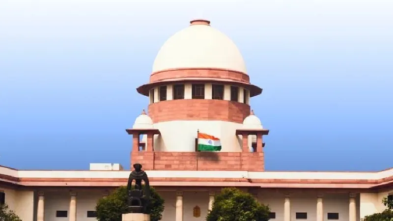 हाईकोर्ट जज से उलझे वकील पर सुप्रीम कोर्ट सख्त, CJI बोले- आंख दिखाओगे तो हम भी...