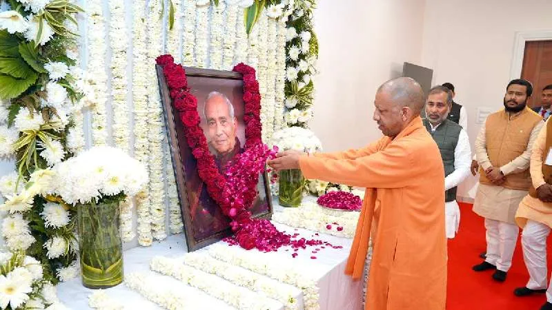 देवबंद पहुंचे मुख्यमंत्री योगी आदित्यनाथ, राज्यमंत्री कुंवर ब्रजेश सिंह के पिता को दी श्रद्धांजलि