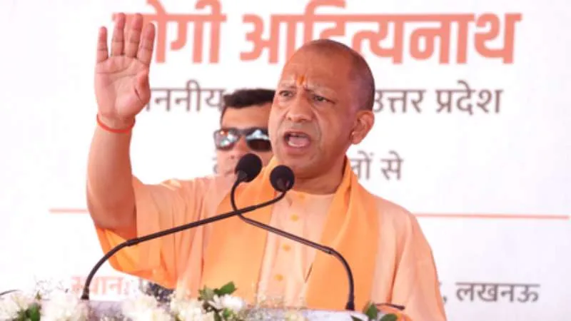 शराब की दुकानों पर ओवररेटिंग का मामला: योगी सरकार की सख्ती, जिला आबकारी अधिकारी सस्पेंड