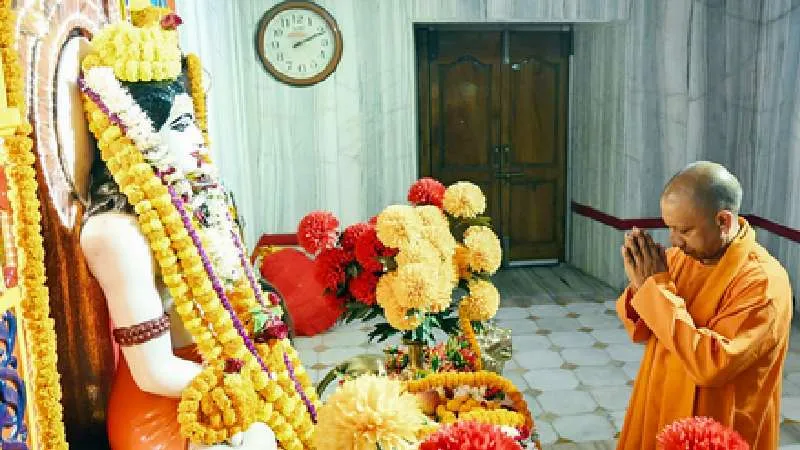 "गोरखनाथ मंदिर का खिचड़ी मेला, श्रद्धा, सेवा और समाजिक समरसता का संगम