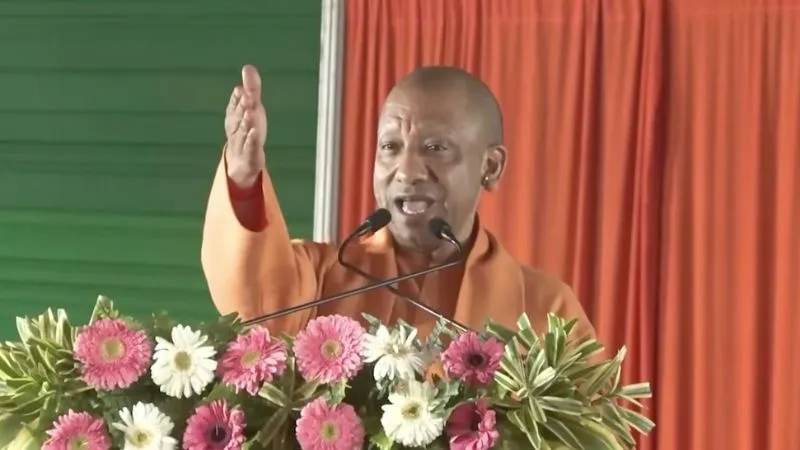 'दंगाइयों के हमदर्द थे जातिवादी और परिवारवादी', CM योगी का विपक्ष पर करारा प्रहार, कहा- बीमारू नहीं, ब्रेकथ्रू राज्य की UP की पहचान