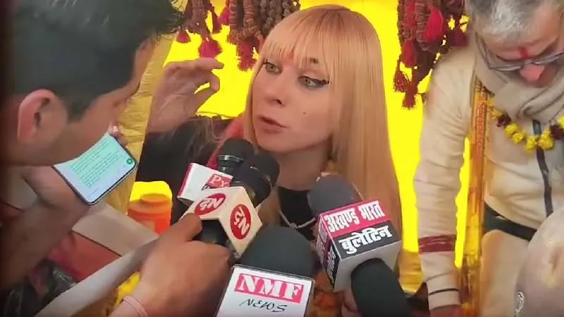 Italy की लड़की ने Yogi पर बोली ऐसी बात Sonia और Rahul भी बर्दाश्त नहीं कर पाएंगे | Prayagraj