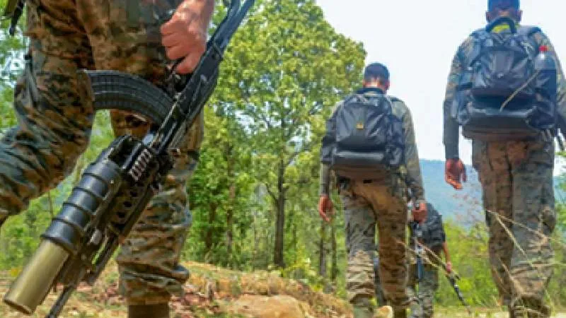 सारंडा में सुरक्षा बलों को बड़ी सफलता, मुठभेड़ में एक करोड़ के इनामी माओवादी समेत 16 नक्सली ढेर