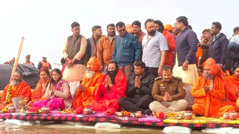 माघ मेले में प्रयाग की पंचकोसी परिक्रमा की शुरुआत, त्रिवेणी के तट पर पूजन के साथ शुरू हुई पांच दिवसीय परिक्रमा