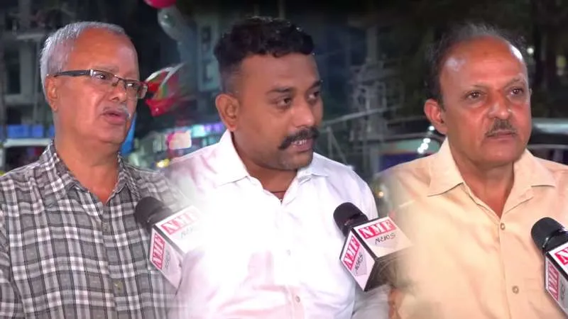 वोट चोरी पर चिल्लाने वाले विपक्षी दलों को ‘डरा-धमकाकर’ वोट कराने वाले Thackeray नहीं दिखते?