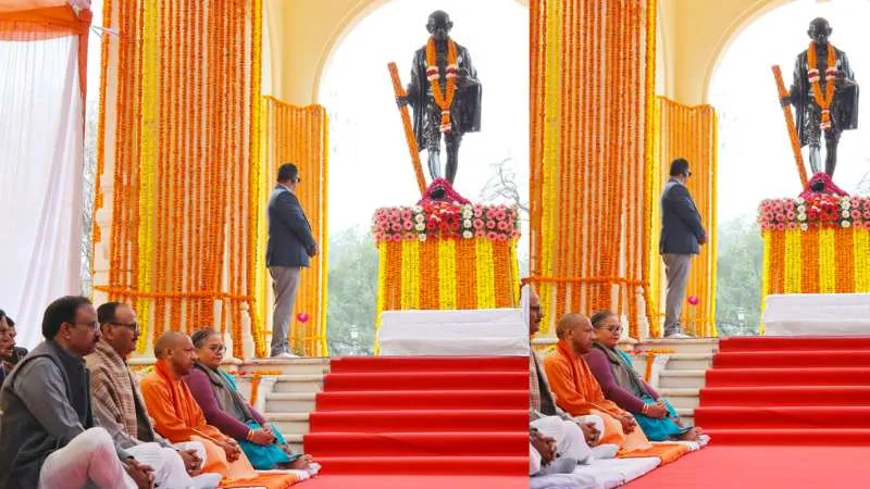 महात्मा गांधी की 78वीं पुण्यतिथि पर CM योगी ने कुछ क्षण मौन रहकर राष्ट्रपिता को दी श्रृद्धांजलि, GPO पार्क में गांधी प्रतिमा पर किया माल्यार्पण