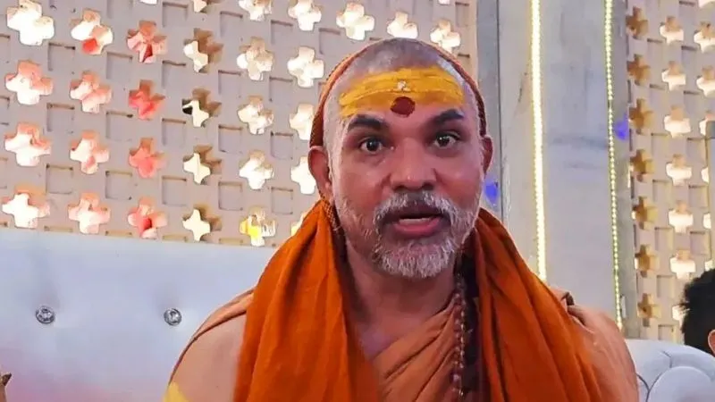 'शंकराचार्य नहीं, फिर नाम में कैसे कर रहे इसका प्रयोग...', प्रयागराज मेला प्राधिकरण ने स्वामी अविमुक्तेश्वरानंद को भेजा नोटिस