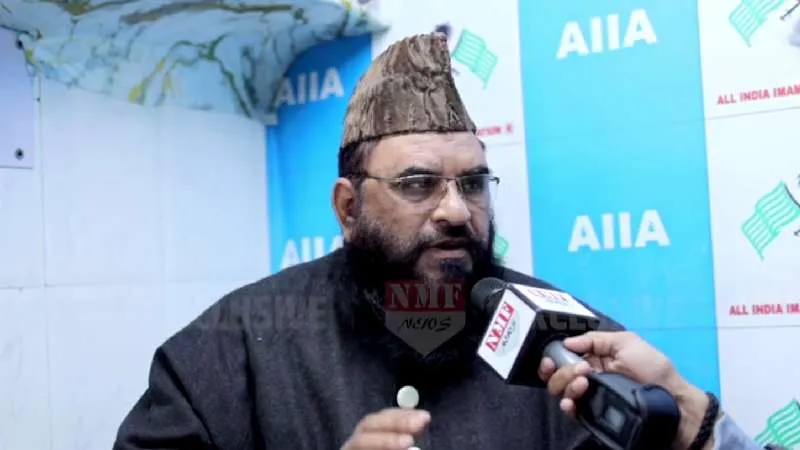 "चप्पलों से लव जिहादियों की पिटाई करो," मौलवी ने अब दोबारा पकड़े जाने के बाद पलटवार किया है.