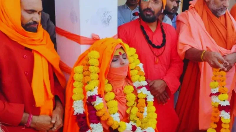 संन्यासियों का क्यों नहीं होता अंतिम संस्कार? जानें कैसे दी जाती है समाधि, कब्र से कितनी अलग होती है