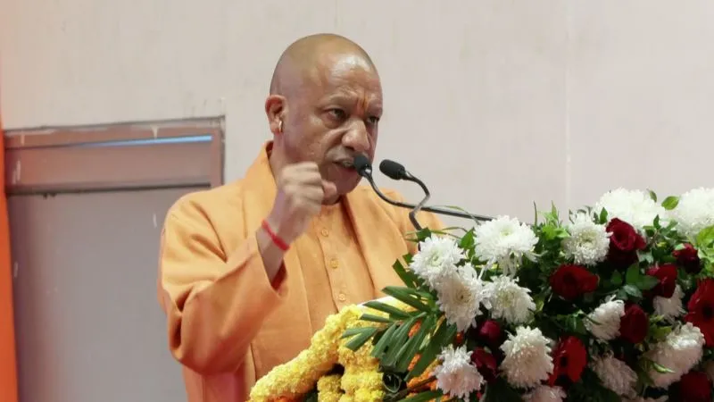 'बीमारू नहीं भारत की इकोनॉमी का सशक्त स्तंभ...', पदभार संभालने के बाद पहली बार UP पहुंचे नितिन नबीन, CM योगी ने किया जोरदार स्वागत