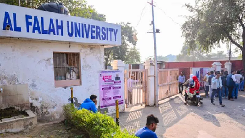 दिल्ली साकेत कोर्ट ने अल फलाह यूनिवर्सिटी के चेयरमैन जवाद अहमद सिद्दीकी की न्यायिक हिरासत 14 दिन बढ़ाई, ईडी को नोटिस जारी