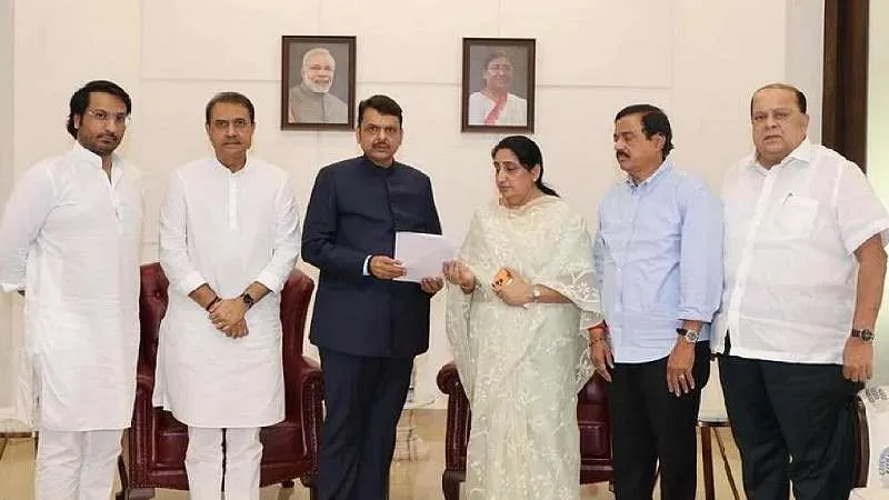 अजित पवार विमान दुर्घटना पर सीबीआई जांच की मांग, सुनेत्रा पवार समेत एनसीपी नेताओं की मुख्यमंत्री देवेंद्र फडणवीस से मुलाकात