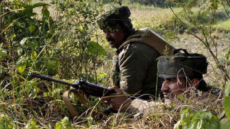 जम्मू-कश्मीर:सांबा में सेना की वर्दी में दो संदिग्ध दिखे, एमईएस परिसर सील कर तलाशी अभियान