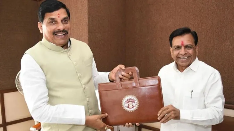 MP Budget 2026: 4.65 लाख करोड़ रुपये का बजट पेश, मोहन-जगदीश ने खोला सौगातों का पिटारा, जानें किसे क्या मिला?