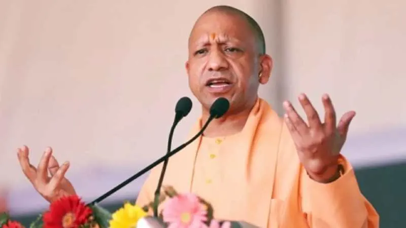 अप्रैल से शिक्षामित्रों को 18000, अनुदेशकों को 17000 रुपये मिलेगा मानदेय, CM योगी ने की घोषणा