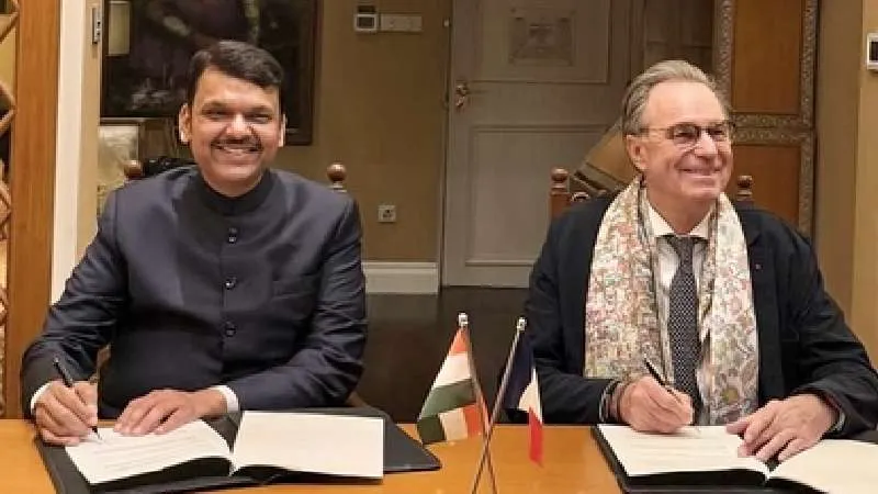 CM फडणवीस और मुसेलियर ने एलओआई पर हस्ताक्षर कर भारत-फ्रांस साझेदारी मजबूत की