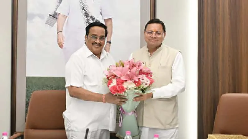 नई दिल्ली में सीएम धामी की केंद्रीय मंत्री सीआर पाटिल से भेंट, हरिद्वार महाकुंभ 2027 की तैयारियों पर हुई चर्चा