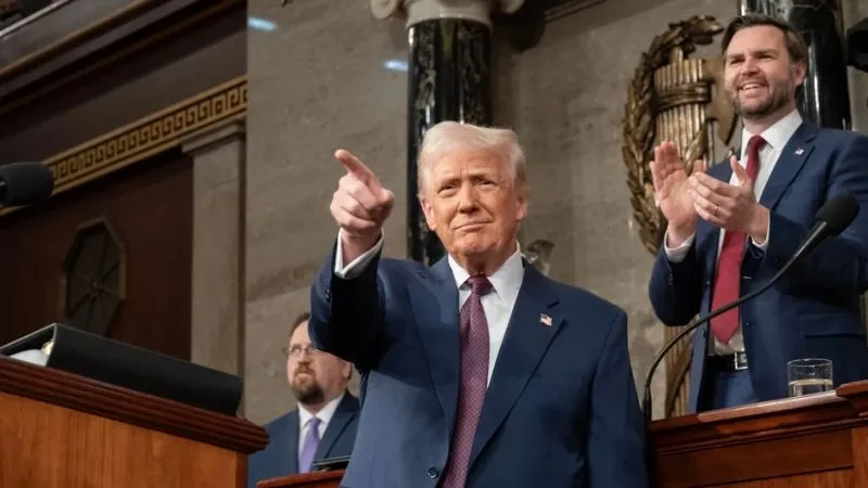 'मैंने बचा लिया, वरना मारे जाते...', ट्रंप ने पाकिस्तानी PM शहबाज शरीफ को लेकर किया दावा, कर दी बेइज्जती, VIDEO