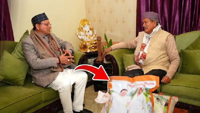 ऐसा क्या हुआ कि 6 महीने पुराना बदला लेने CM Dhami अचानक Harish Rawat के घर पहुंच गये?