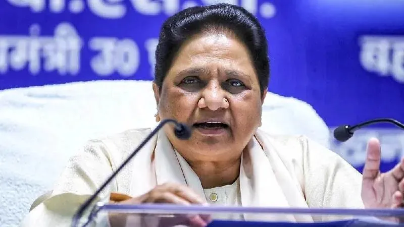 BSP की 2007 जैसी तैयारी, UP विधानसभा का चुनाव अकेले लड़ेंगी मायावती; टाइप-8 बंगले पर भी दी सफाई