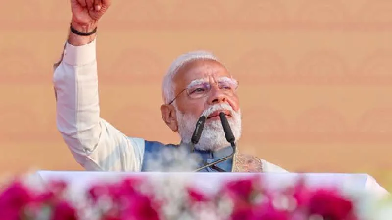 PM Narendra Modi का असम दौरा, डिब्रूगढ़ में पूर्वोत्तर की पहली इमरजेंसी लैंडिंग फैसिलिटी से लेकर ₹5,450 करोड़ की विकास परियोजनाओं की सौगात