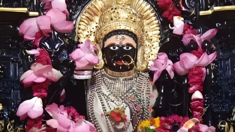 20 फरवरी का पंचांग: सर्वार्थ सिद्धि और अमृत सिद्धि योग का शुभ संयोग, जानें शुभ-अशुभ समय और सावधानियां