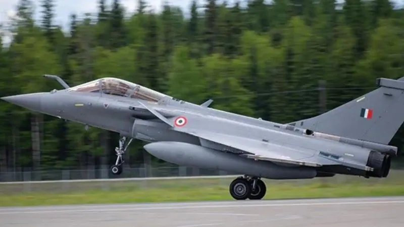 Rafale Deal: भारत ने की बड़ी डिफेंस डील… खरीदे जाएंगे 114 राफेल और P8I विमान, एयरफोर्स और नेवी का दम होगा डबल