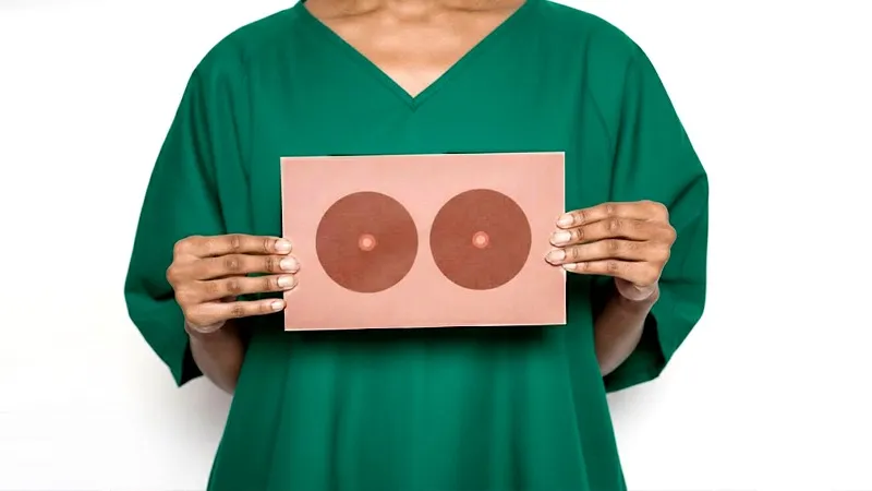 क्या स्तनपान से लटकते हैं ब्रेस्ट या यह सिर्फ एक मिथक है? गायनेकोलॉजिस्ट से जानिए असली सच्चाई