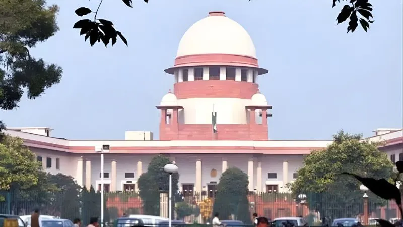 क्या लिव-इन पार्टनर को मिलेगा पत्नी जैसा अधिकार? सुप्रीम कोर्ट ने लिया बड़ा फैसला, केंद्र सरकार से भी मांगा जवाब