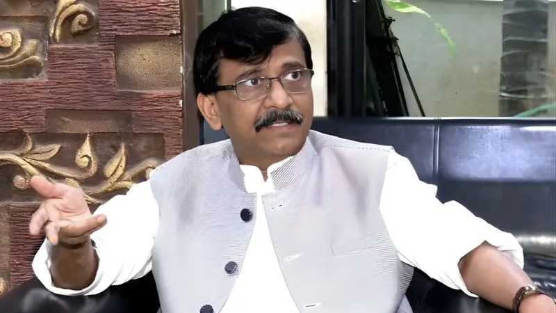 I.N.D.I.A गठबंधन में दरार! संजय राउत ने नेतृत्व पर भी उठाए सवाल, कहा- चुनाव से पहले जागने से काम नहीं बनेगा