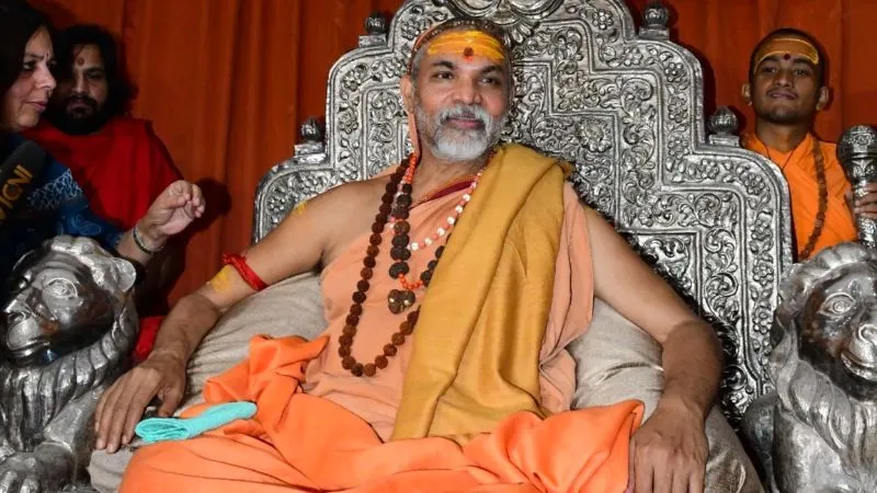 शंकराचार्य अविमुक्तेश्वरानंद की पोक्सो केस में बढ़ीं मुश्किलें, मेडिकल रिपोर्ट में नाबालिगों से दुष्कर्म की हुई पुष्टि: सूत्र