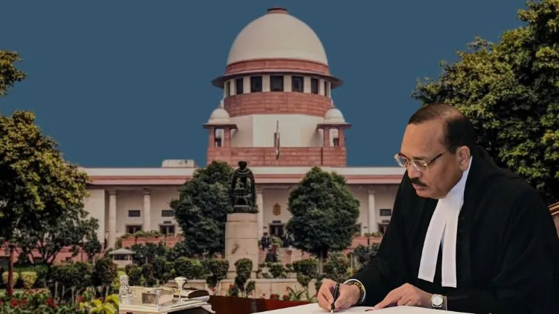 ‘आपको लाइसेंस किसने दिया’ PM मोदी और गृह मंत्री पर वकील ने की FIR की मांग, CJI सूर्यकांत ने लगाई फटकार