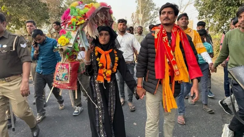 मन्नत, मोहब्बत और महादेव- बुर्के में कांवड़ लेकर निकली तमन्ना मलिक, वजह जानकर रह जाएंगे हैरान!