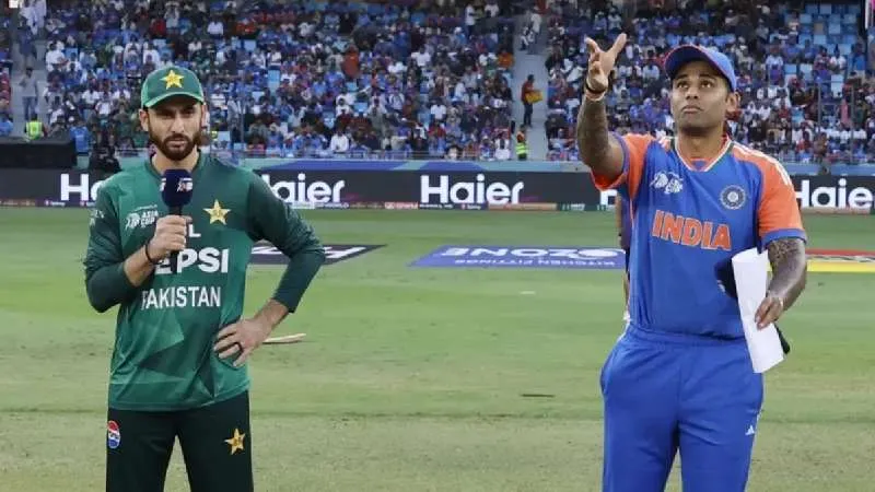 Ind vs Pak: पहलगाम हमले की गूंज के बीच भारत की पाकिस्तान पर 61 रन से ऐतिहासिक जीत, मैच के बाद ‘नो हैंडशेक’ ने खींचा ध्यान