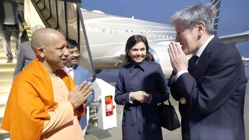 'उगते सूरज की भूमि को प्रभु राम की पावन धरा के 'आदित्य' का नमस्कार...', CM योगी पहुंचे जापान, कई निवेशकों से की बातचीत