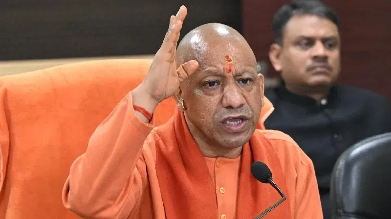 योगी सरकार का बड़ा फैसला, अब PAN कार्ड लिंक किए बिना नहीं होगी जमीन और मकान की रजिस्ट्री