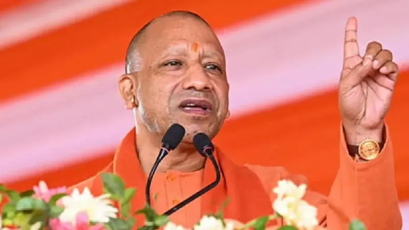 मुख्यमंत्री योगी आदित्यनाथ का ट्रिलियन डॉलर विजन, मैन्युफैक्चरिंग और टेक-इनेबल्ड ग्रोथ से बदलेगा उत्तर प्रदेश का विकास मॉडल