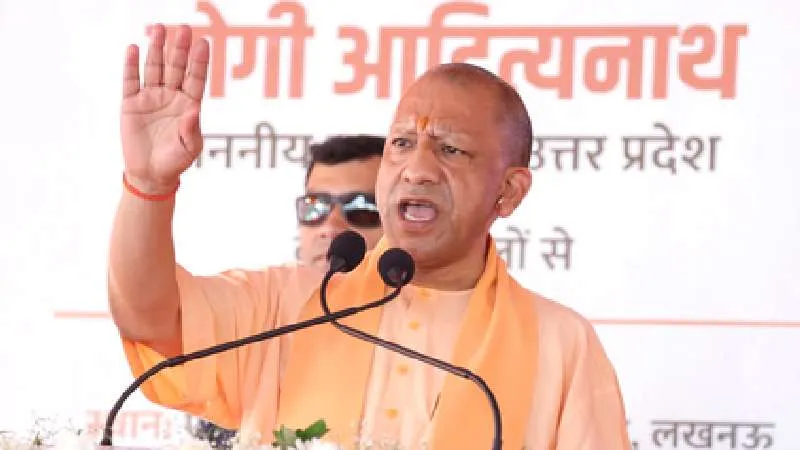 योगी सरकार का सामाजिक सुरक्षा मॉडल, 9 वर्षों में कल्याणकारी योजनाओं पर ऐतिहासिक बढ़ोतरी