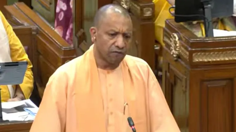 ‘हिंदुस्तान का खाएंगे, वंदे मातरम नहीं गाएंगे’ राष्ट्रगीत के विरोधियों को CM योगी का सख्त संदेश, विधानसभा में गरजे