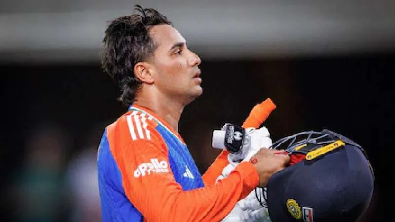 नामीबिया मुकाबले से पहले भारत को राहत, अभिषेक शर्मा अस्पताल से डिस्चार्ज, बुमराह फिट