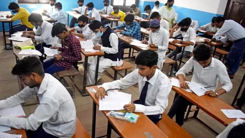 UP Board Exam 2026: यूपी बोर्ड एडमिट कार्ड 2026 रिलीज, जानें कैसे मिलेगा हाईस्कूल-इंटर का हॉल टिकट