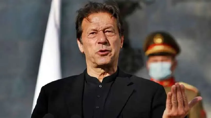 इमरान खान की आंखों की रोशनी पर गंभीर चिंता, सुप्रीम कोर्ट ने मेडिकल जांच और बच्चों से बातचीत की अनुमति दी